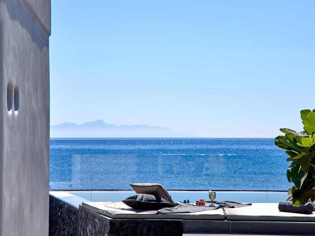 Incognito Beach Villa Santorini Kamári Extérieur photo