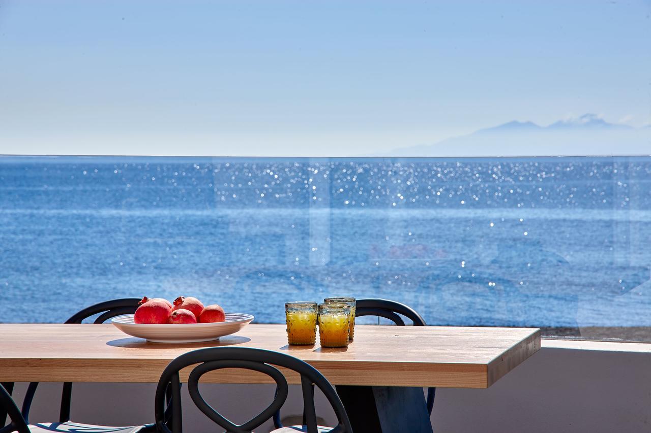 Incognito Beach Villa Santorini Kamári Extérieur photo